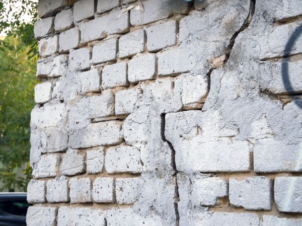 Cracked Brick Wall Repair in Canonsburg